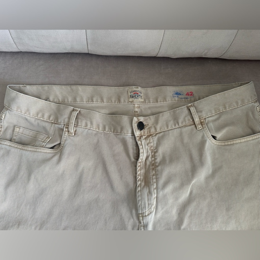 Men’s Faherty Size 42 Tan Jeans